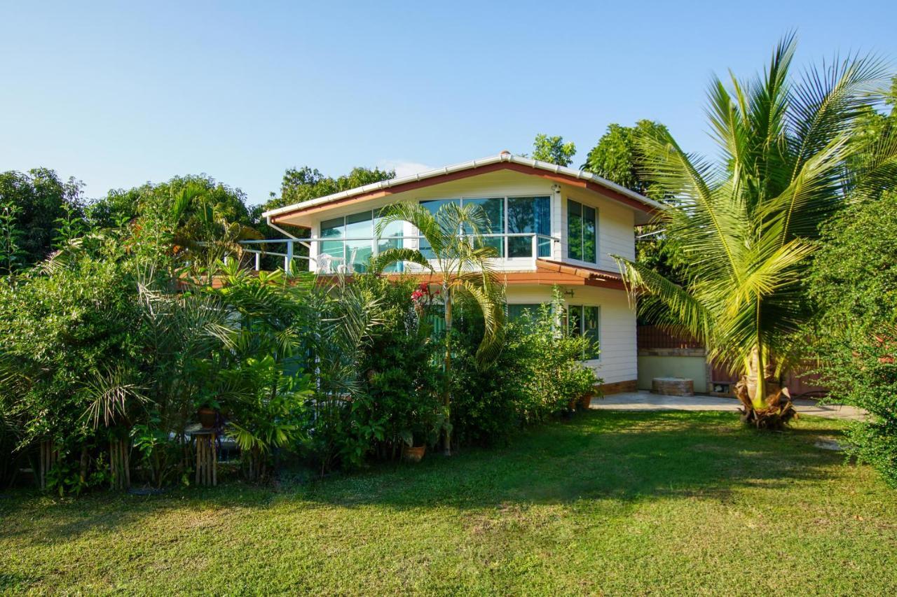 Tina'S Living Paradise - Guesthouses With Private Pool Бан Пе Екстериор снимка