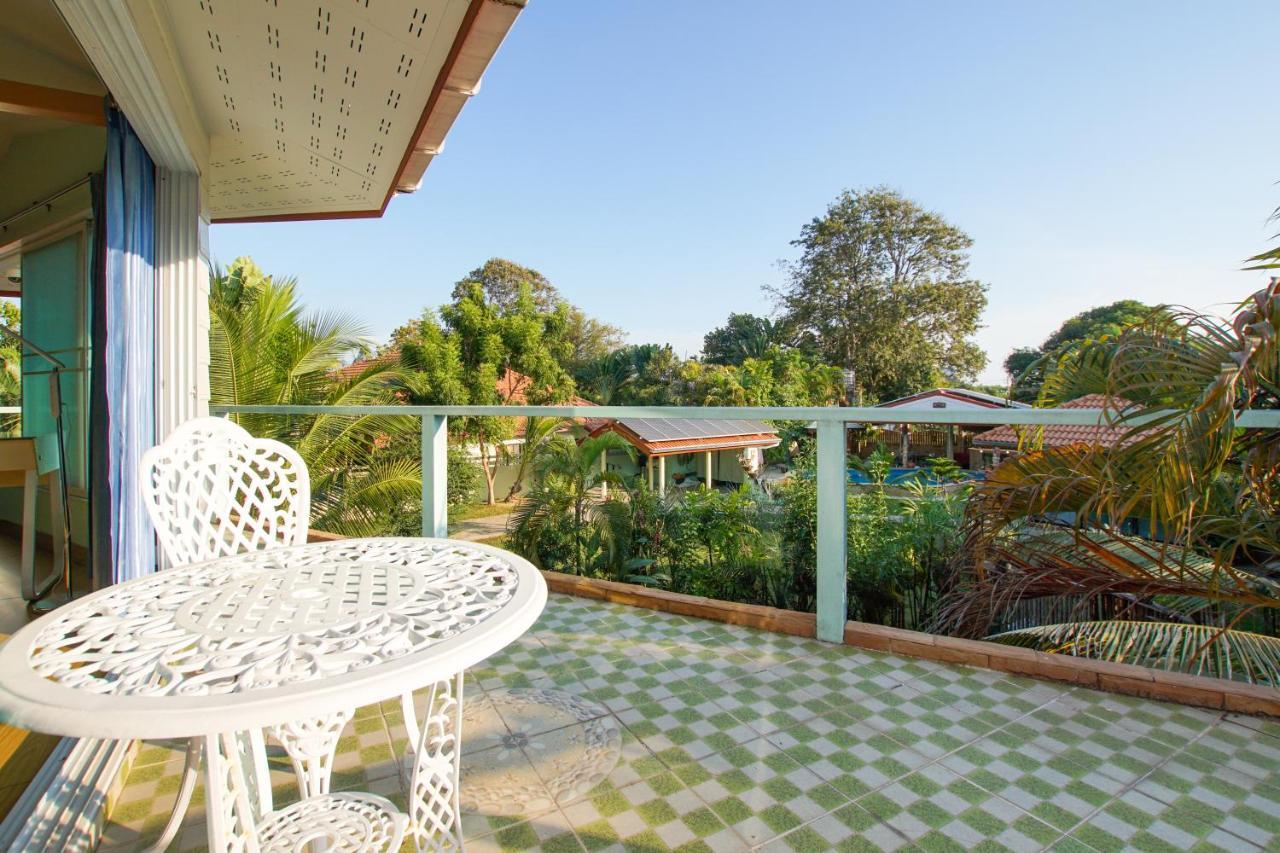 Tina'S Living Paradise - Guesthouses With Private Pool Бан Пе Екстериор снимка