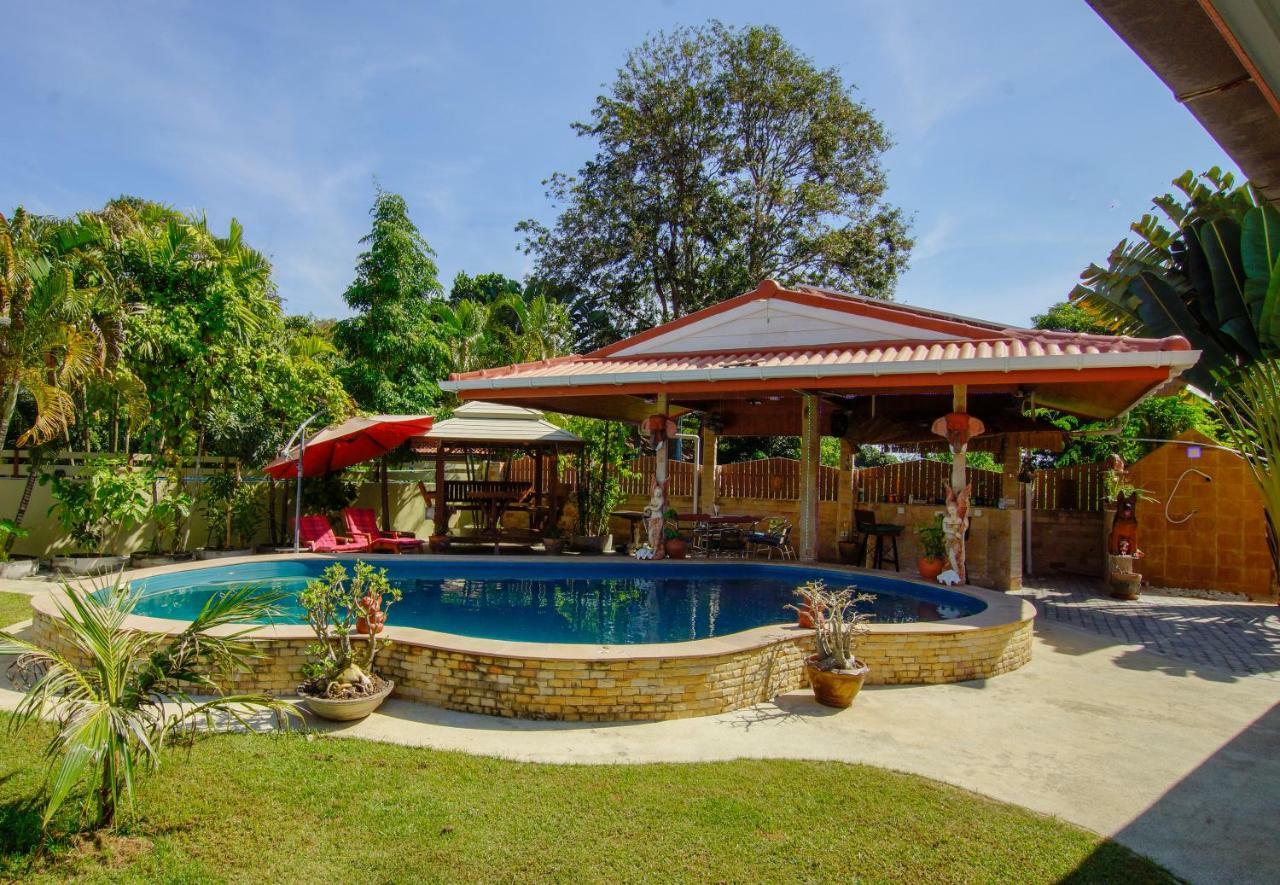Tina'S Living Paradise - Guesthouses With Private Pool Бан Пе Екстериор снимка